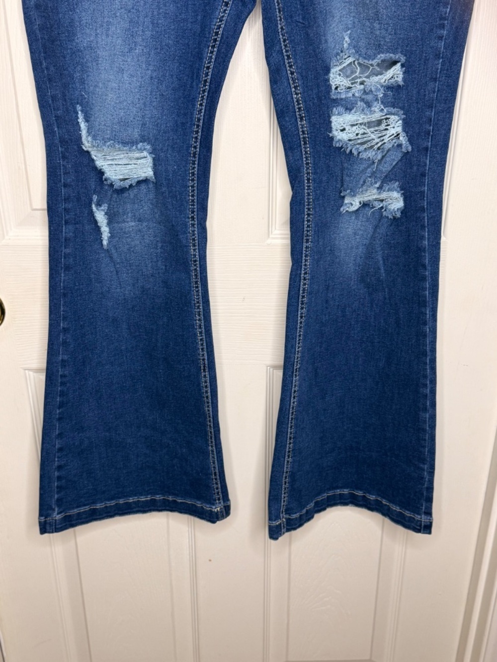 Boutique Button Fly Bootcut Jeans Size 14 Distressed Stretch Denim Flare NWOT - Picture 6 of 9